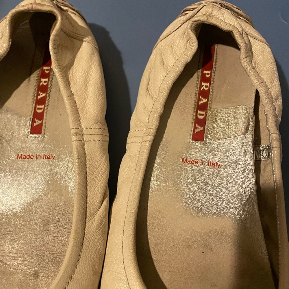 Super soft  leather Prada SZ 38 cream color - Picture 6 of 15